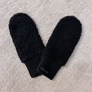 Coach Sherpa and Leather Mittens | Color: Black | NWOT